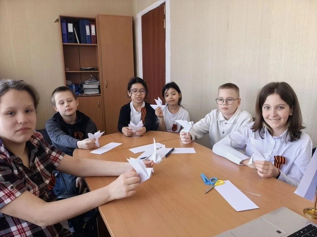 📢 «Голубь Мира»: Память, Творчество, Символы.  В преддверии Дня Победы в гимназии завершился краткос