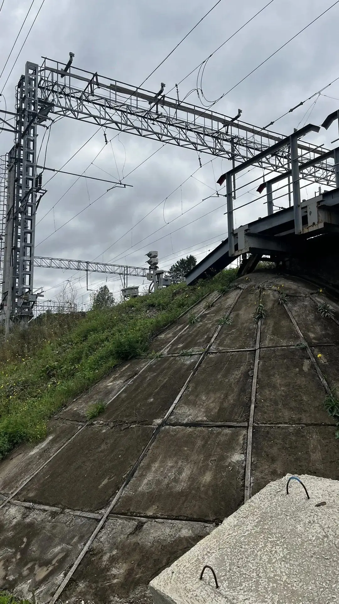 Проезды в под ж/д путями в Большом Луге приведут в порядок 🚧