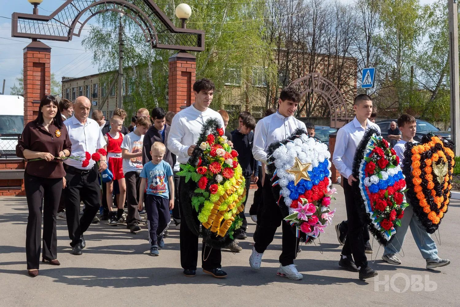 6 мая на ринг спортивно-оздоровительного клуба «Комсомолец» вышли 54 пары участников от...