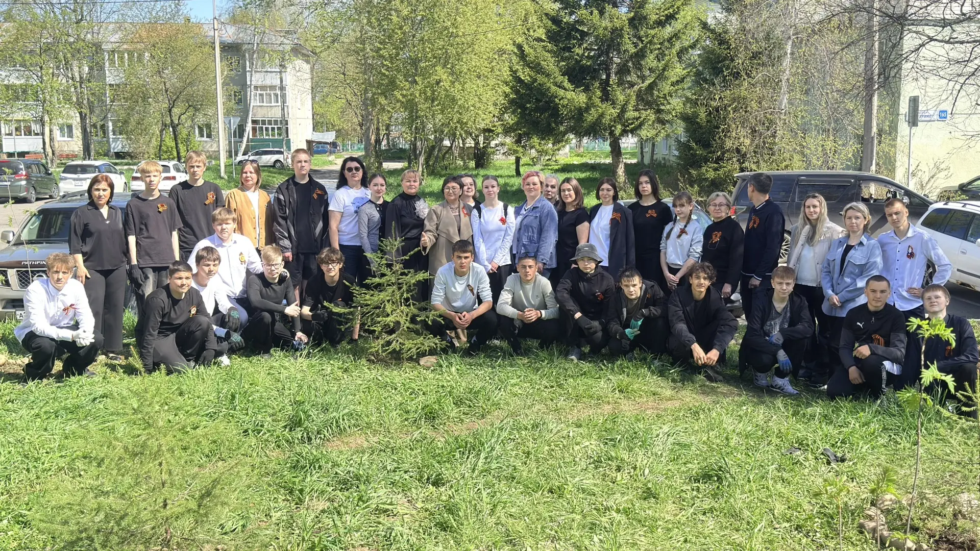 🌿 28 мая 2026 года в нашей школе прошло трогательное событие — торжественное открытие ...