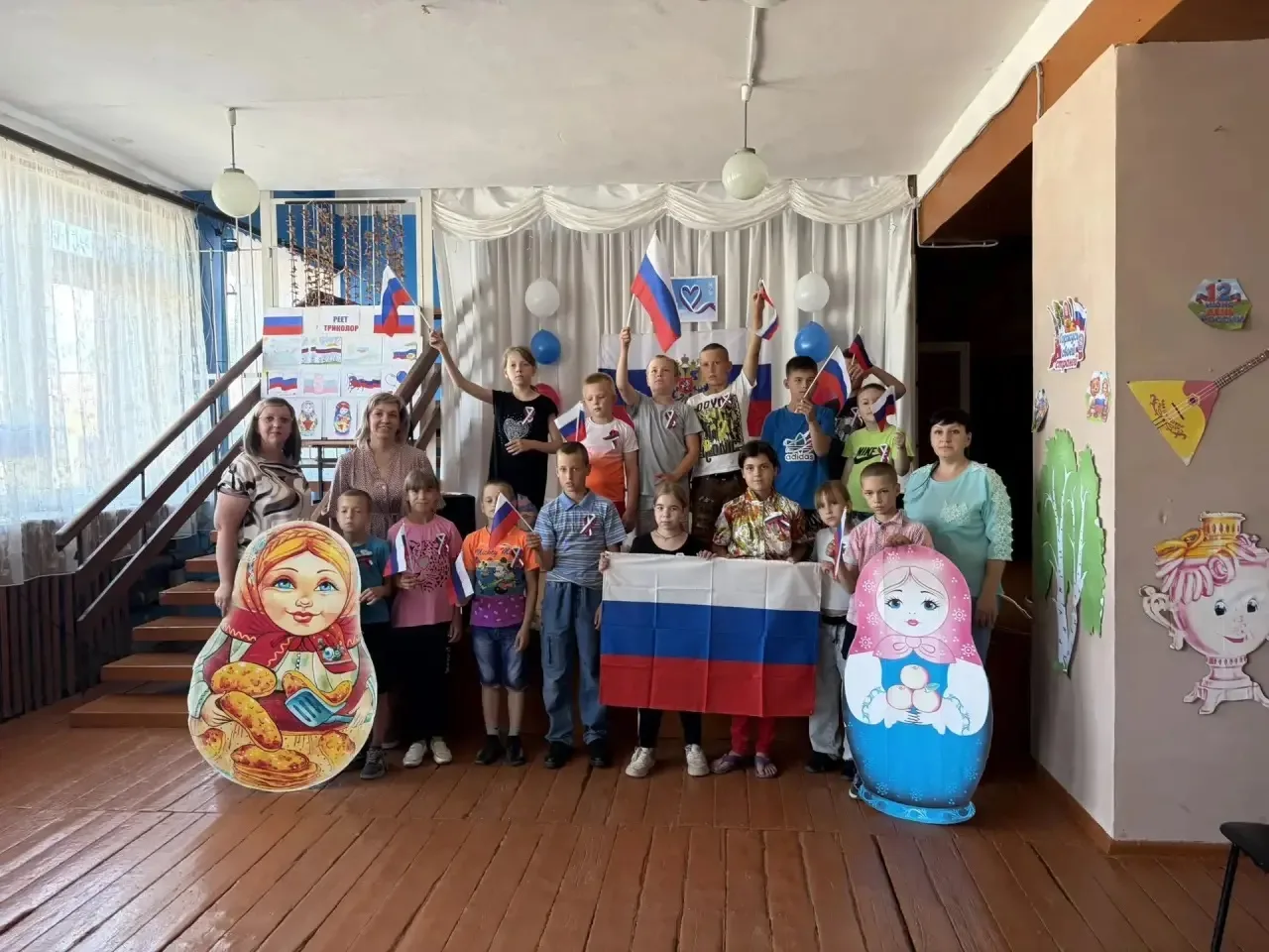 В преддверии Дня России участники лагерной смены приняли участие в праздничном мероприятии, организо