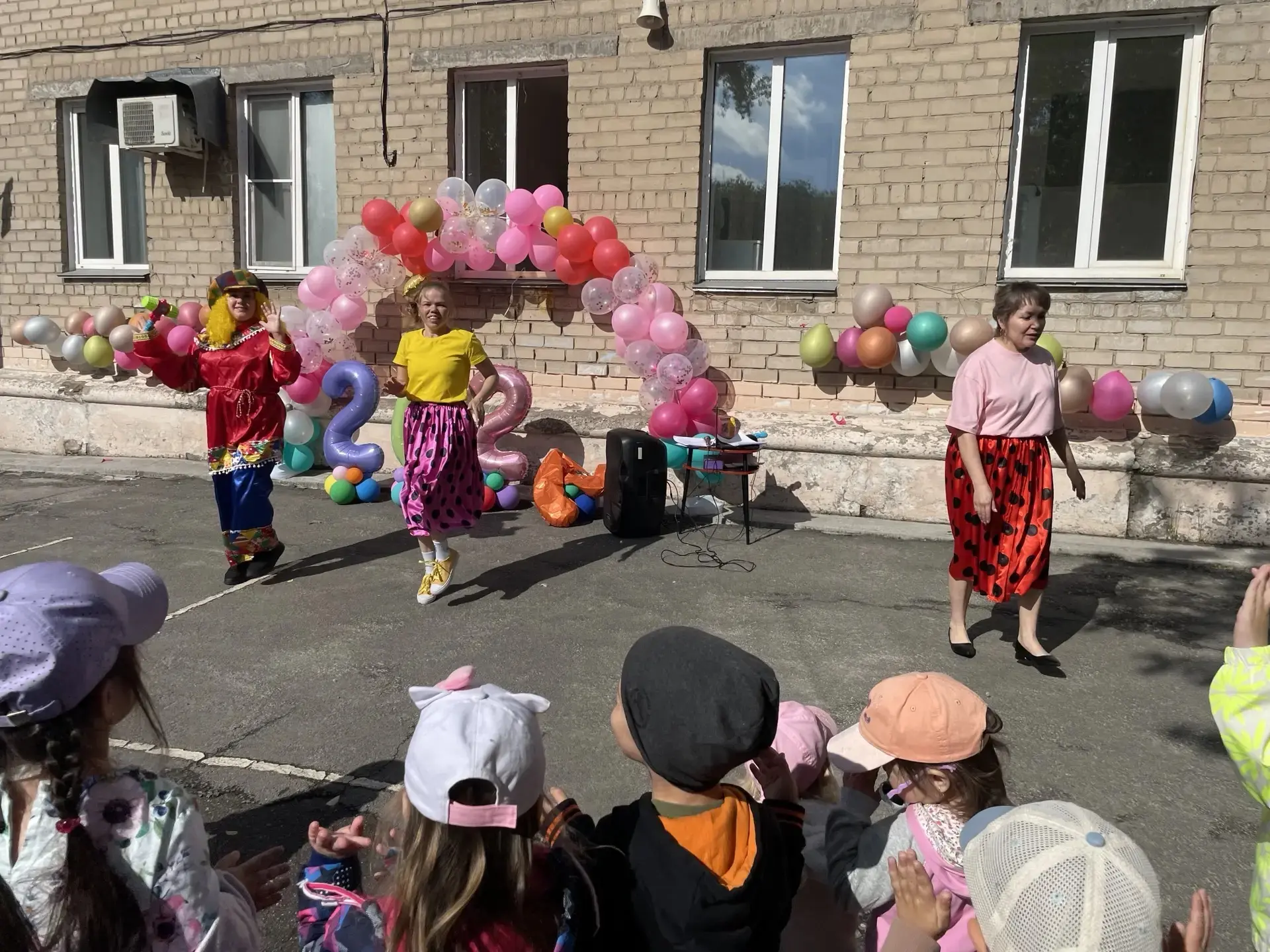 "Лето весело встречаем!"🌞🌷🏡