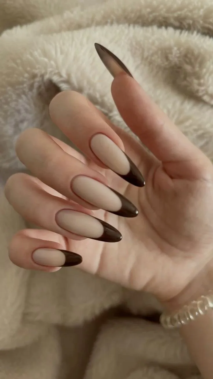 Норм - ❤️
Стрем - 🖤

Подписывайся: Маникюр💅Идеи