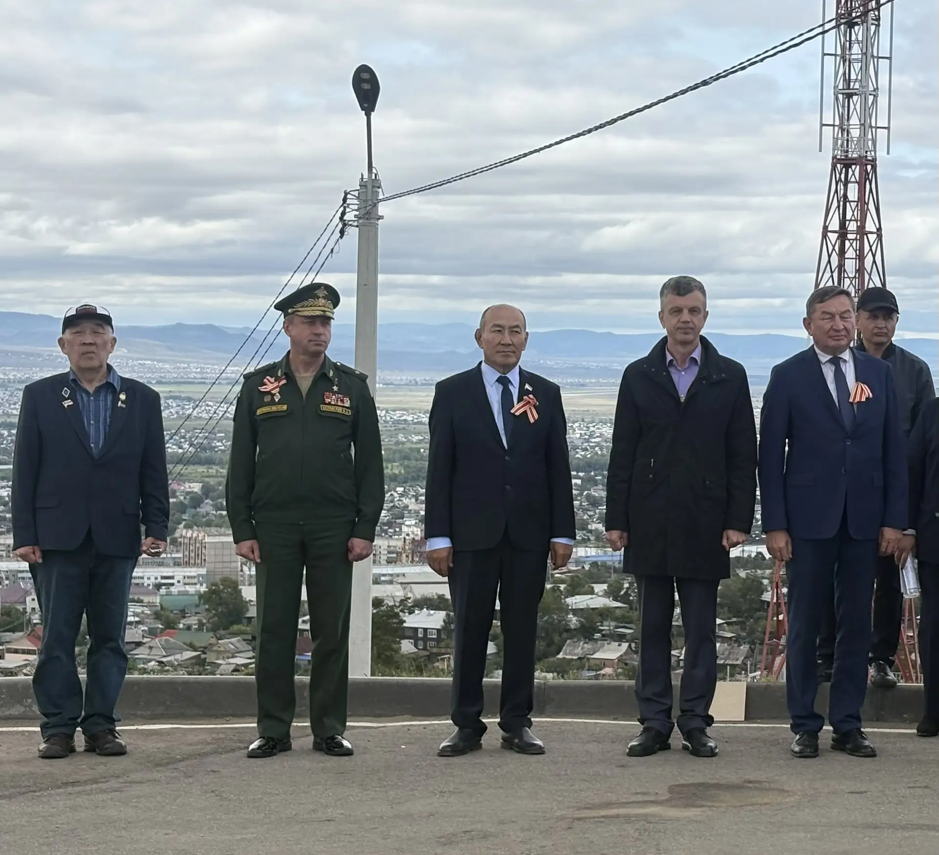 Врио Председателя Народного Хурала Бурятии Баир Гармаев вместе с начальником штаба, пер...