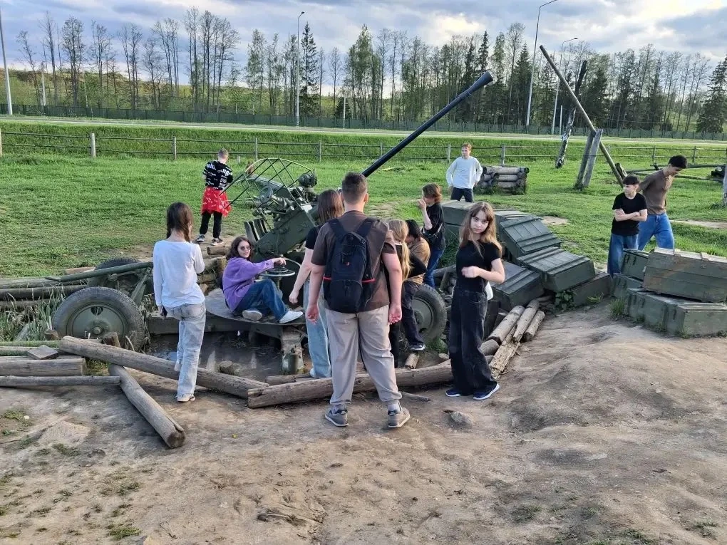 Честно говоря, когда наш автобус подъехал к парку «Патриот», у нас перехватило дыхание от размаха и 