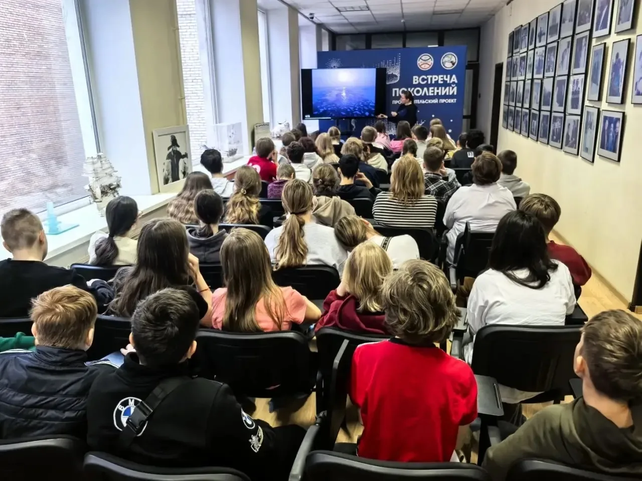 ❄️АССОЦИАЦИЯ ПОЛЯРНИКОВ❄️  🎓6 класс «А» нашей #ШколаТропарево посетил Ассоциацию полярников!  🧊Ребят