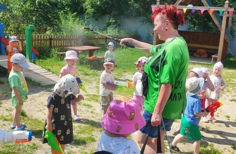 Лето жаркое идет! А это повод пообливаться водой!
На этой неделе к нам заглянули необычные гости – С