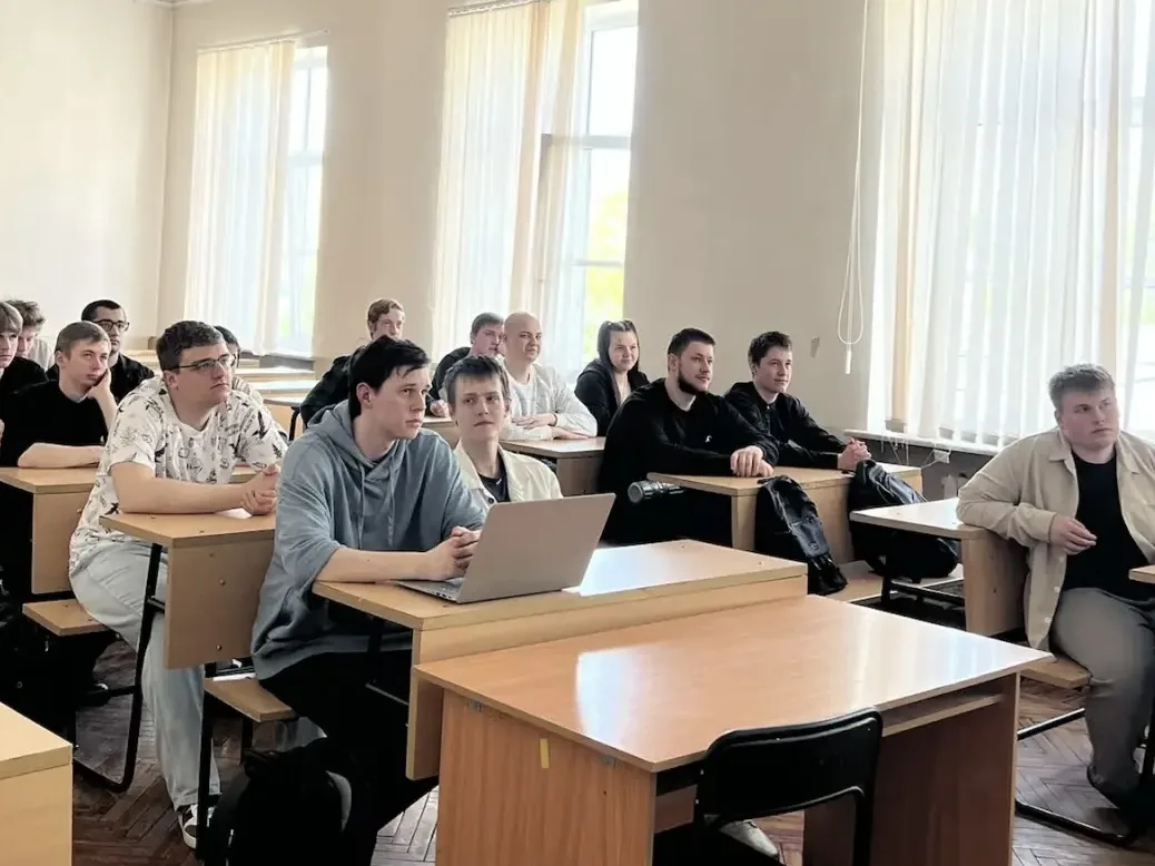 😍 Все ищут работу по-разному, а вот к студентам ПГУПС работа приходит сама!  Специалисты СПб ГУП «Го