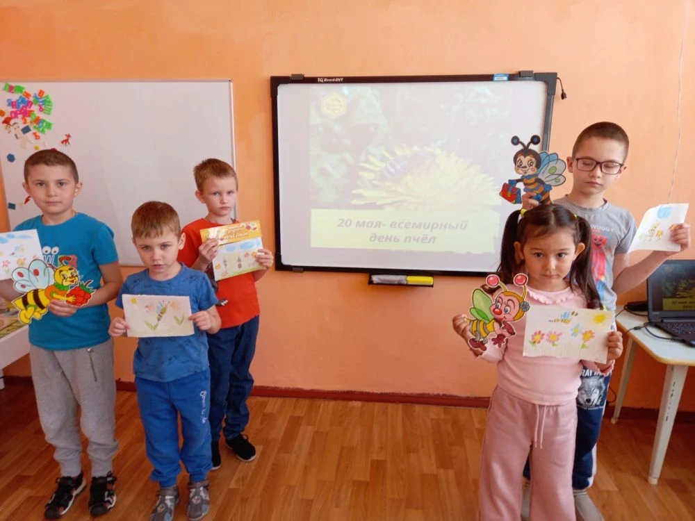 В дошкольной группе неделя началась с тематических разговоров о важном. На этот раз вос...