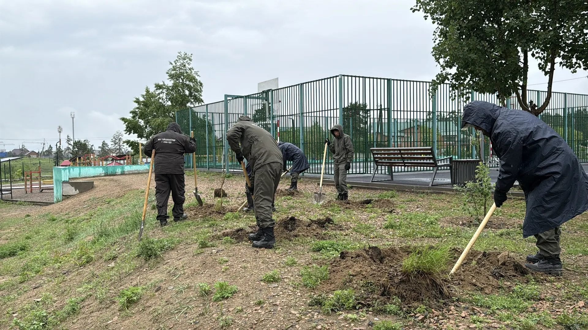 Праздничный день — не повод откладывать посадки на потом