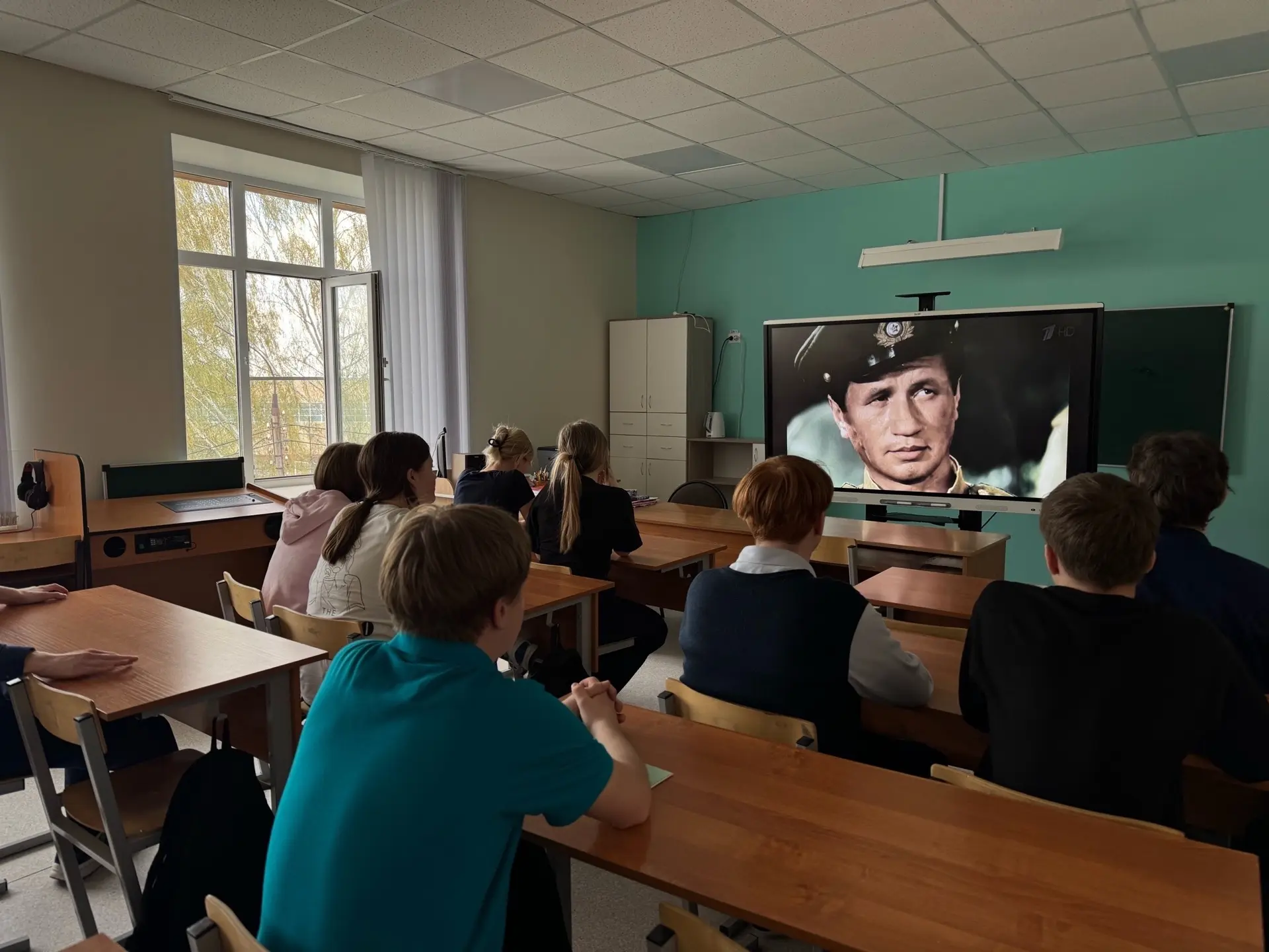 📆На этой неделе для учащихся 8б класса было организовано мероприятие, посвященное Дню ...