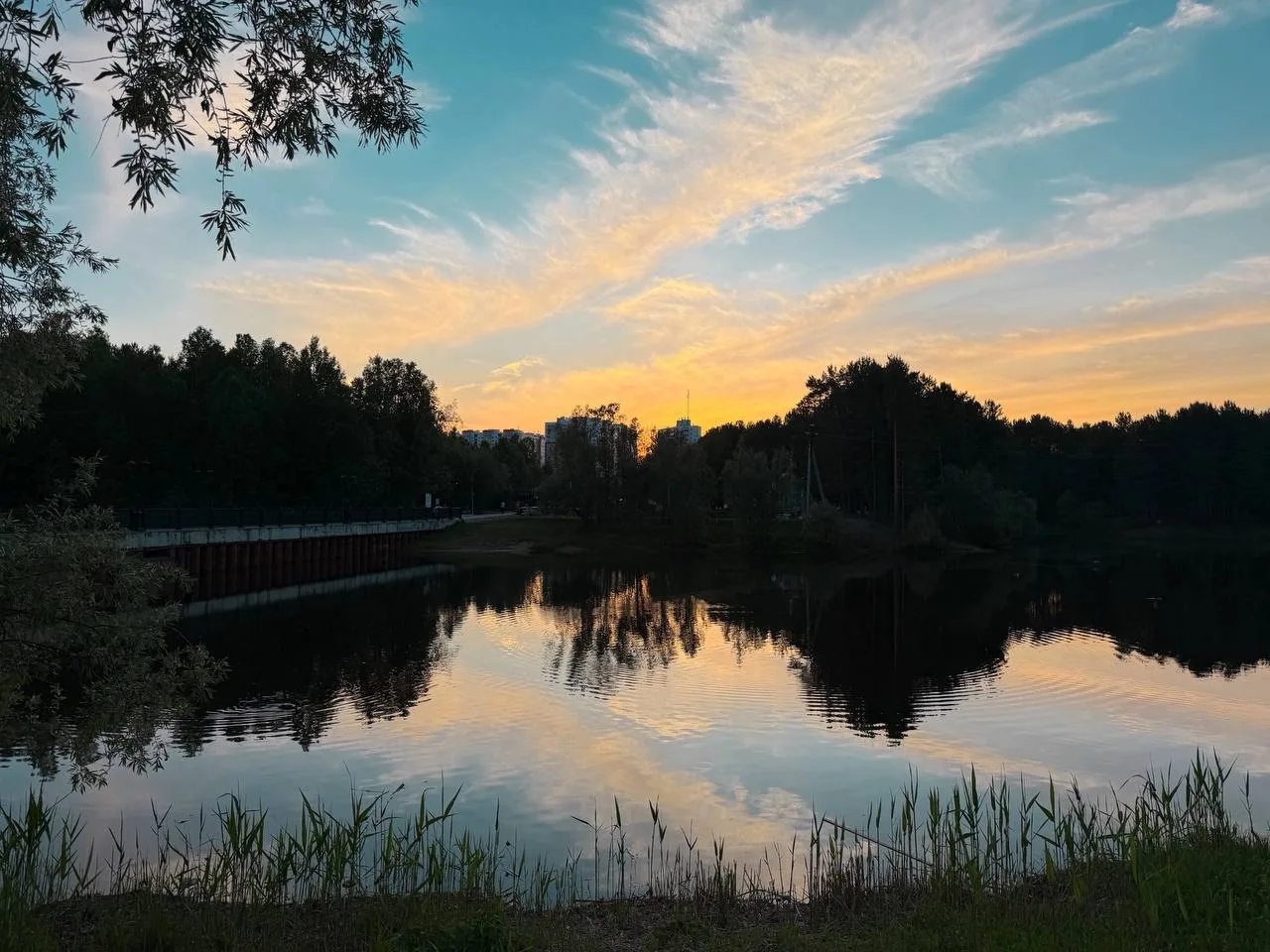 Вчера был день летнего солнцестояния ☀️ 

Прошедшее воскресенье стало самым длинным, а ночь — самой 