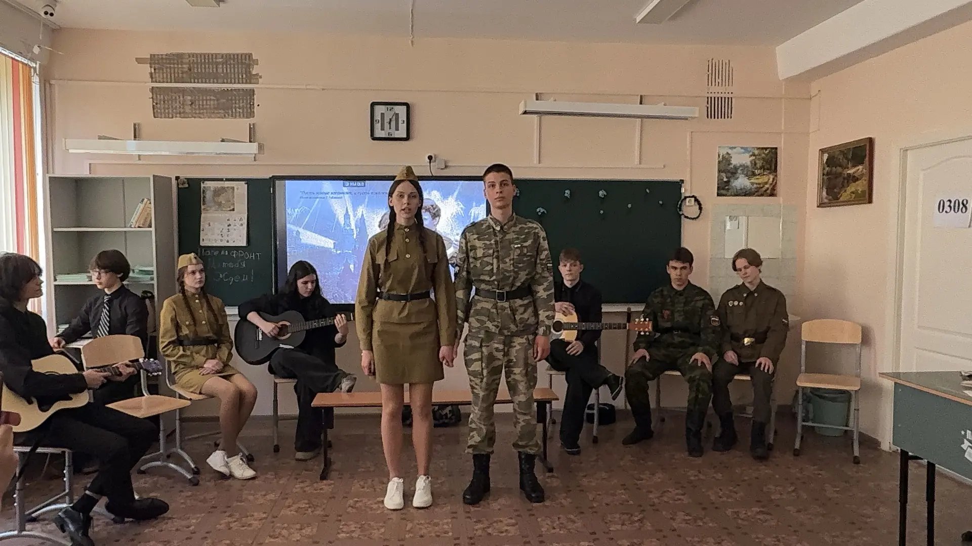 В Лицее в преддверии Дня Победы прошла литературно-музыкальная композиция под названием «Пусть живые