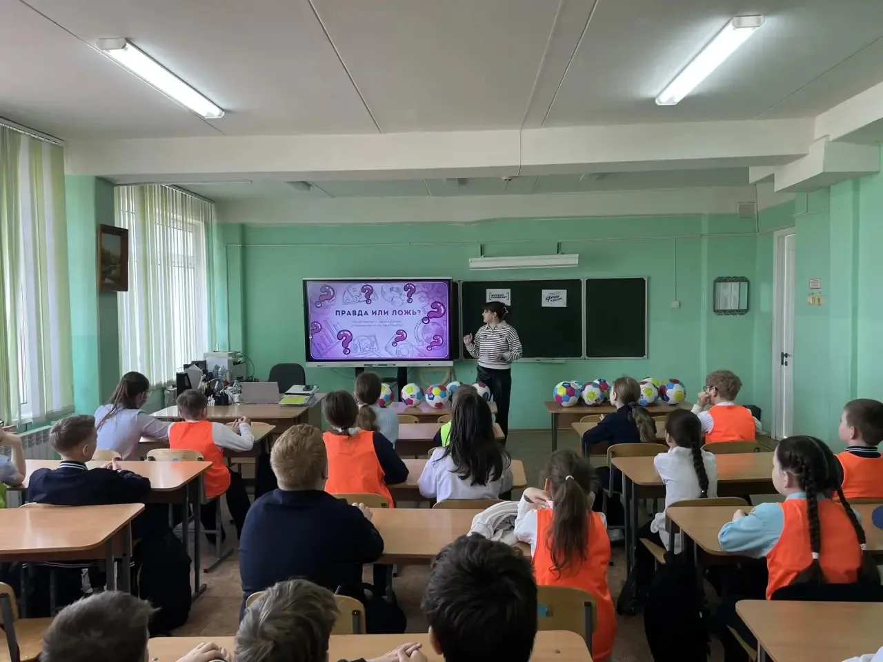 МОБУ СОШ с. Засечное: «Футбол помогает».  ⚽️🌟 Ребята 5А класса МОБУ СОШ с. Засечное приняли участие 