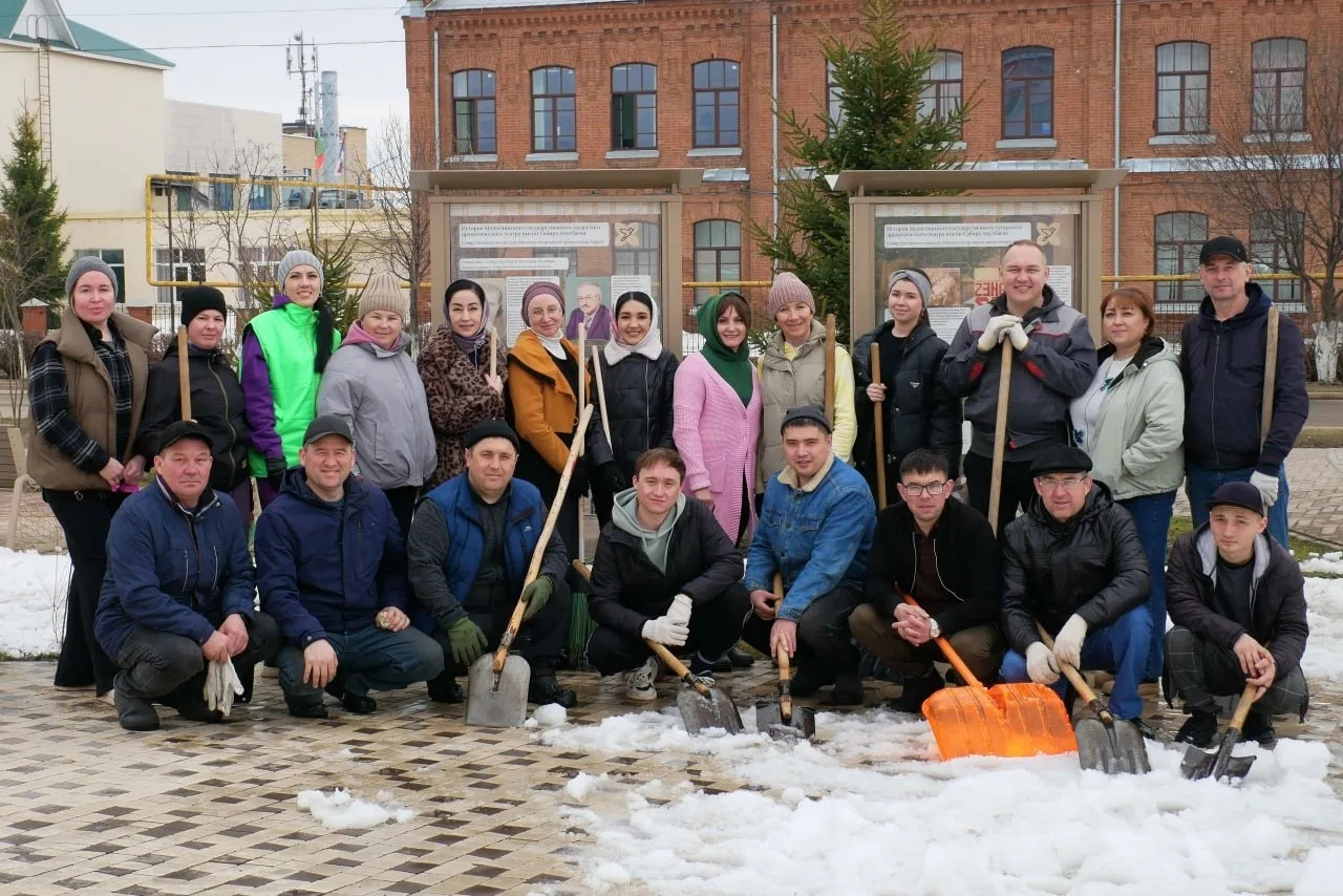 🌱 Театр вышел на уборку