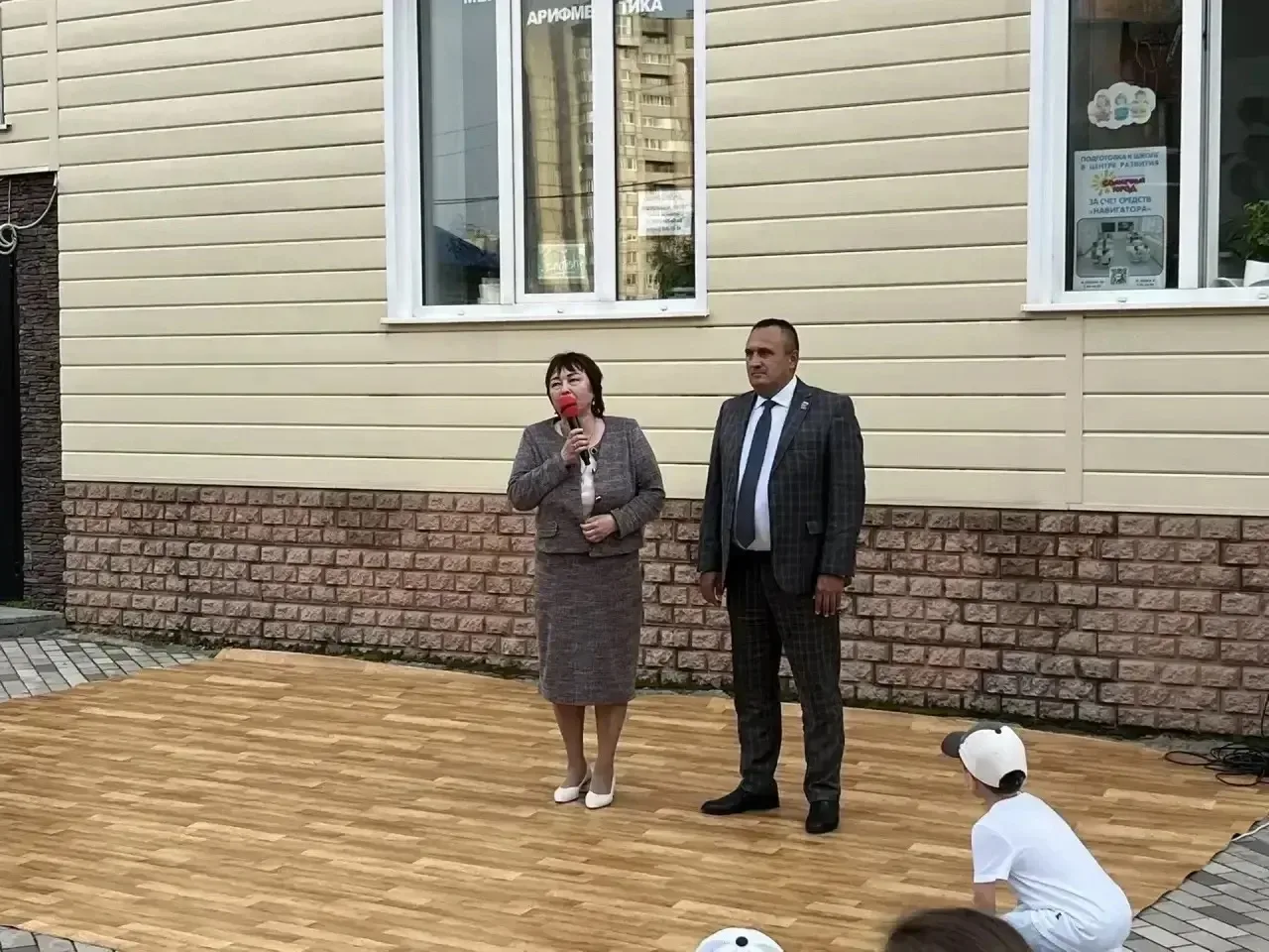 19 августа на площадке возле ДК «Салют» состоялся яркий дворовый праздник, организаторо...
