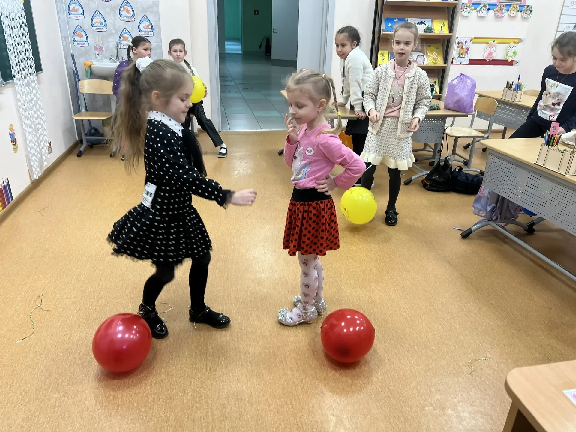 Каникулы продолжаются! 🎄  ❄️3ж класс посмотрели представление "Буратино" в Брянской областной филарм