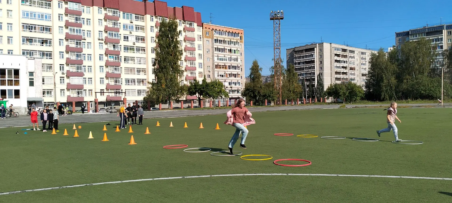 🎉 «Сила в единстве»: День открытых дверей на Межшкольном стадионе состоялся!