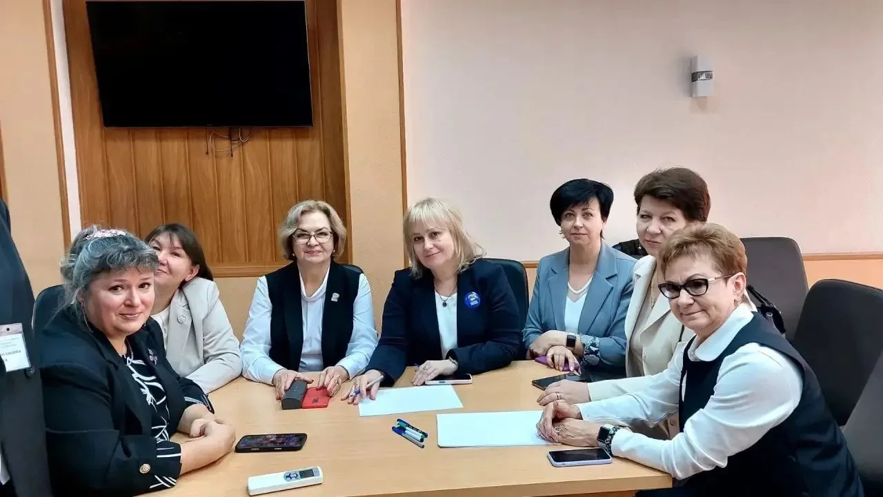 28 августа директор Лицея Климовска Иванова Л.В. приняла участие в стратегической сесси...