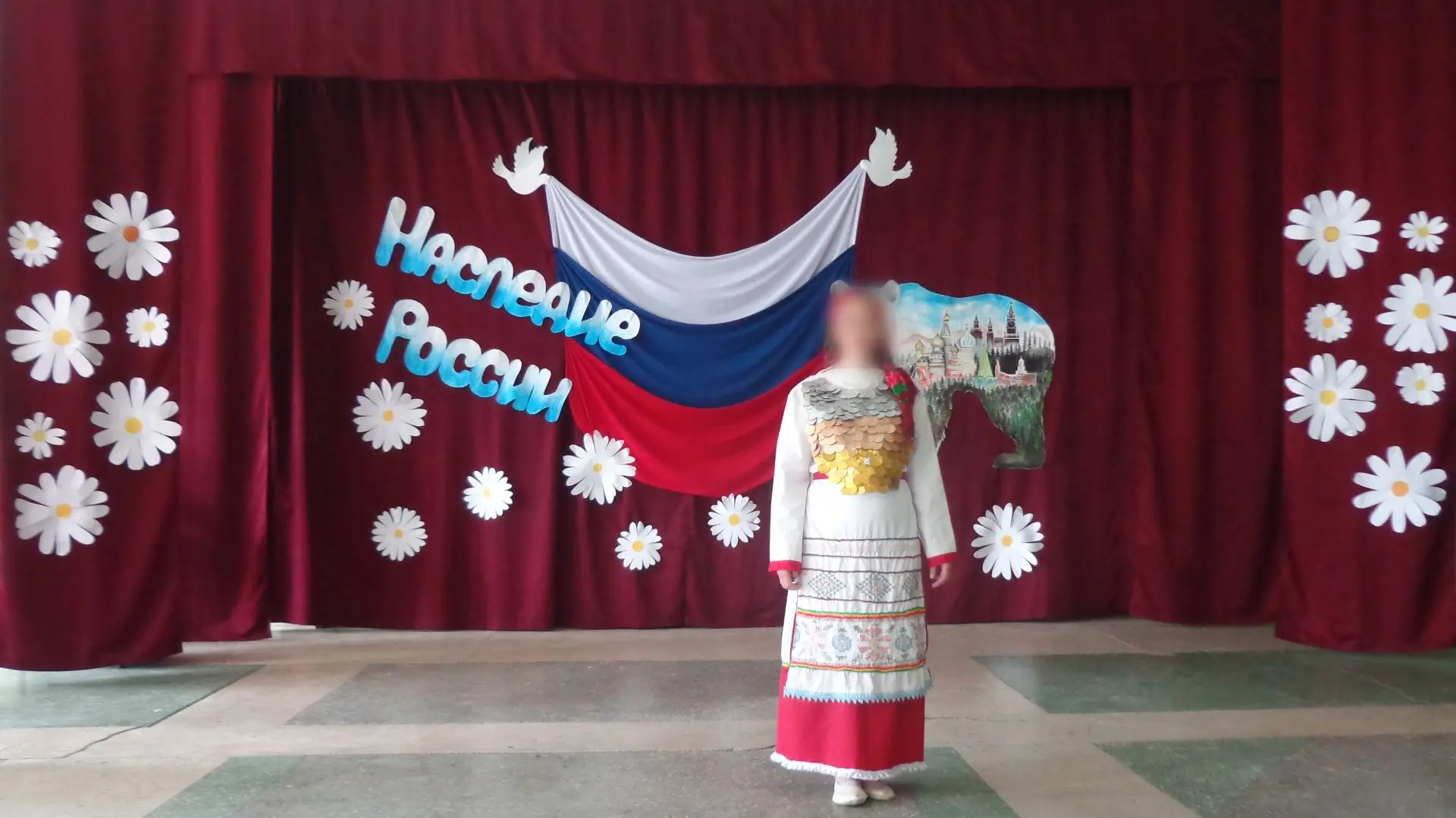 Фестиваль-конкурс «Наследие России» состоялся в исправительной колонии № 12

В преддверии Дня России