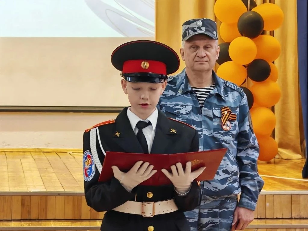 ✨ День, когда обещания звучат от всего сердца!   Сегодня в нашей школе был особенный день. Сразу два