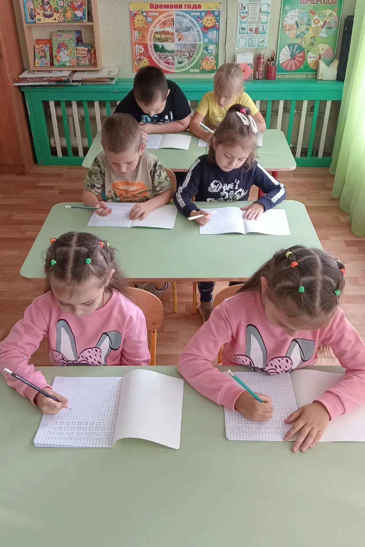 📚"Скоро в школу!"  под таким девизом прошла первая неделя сентября. Ребята из подготов...