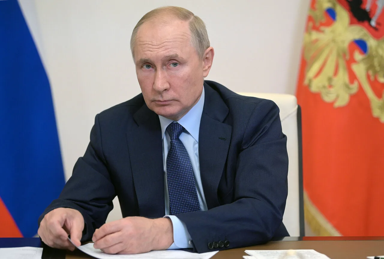 Путин назвал помощь работников РЖД в снабжении СВО и приграничья неоценимой