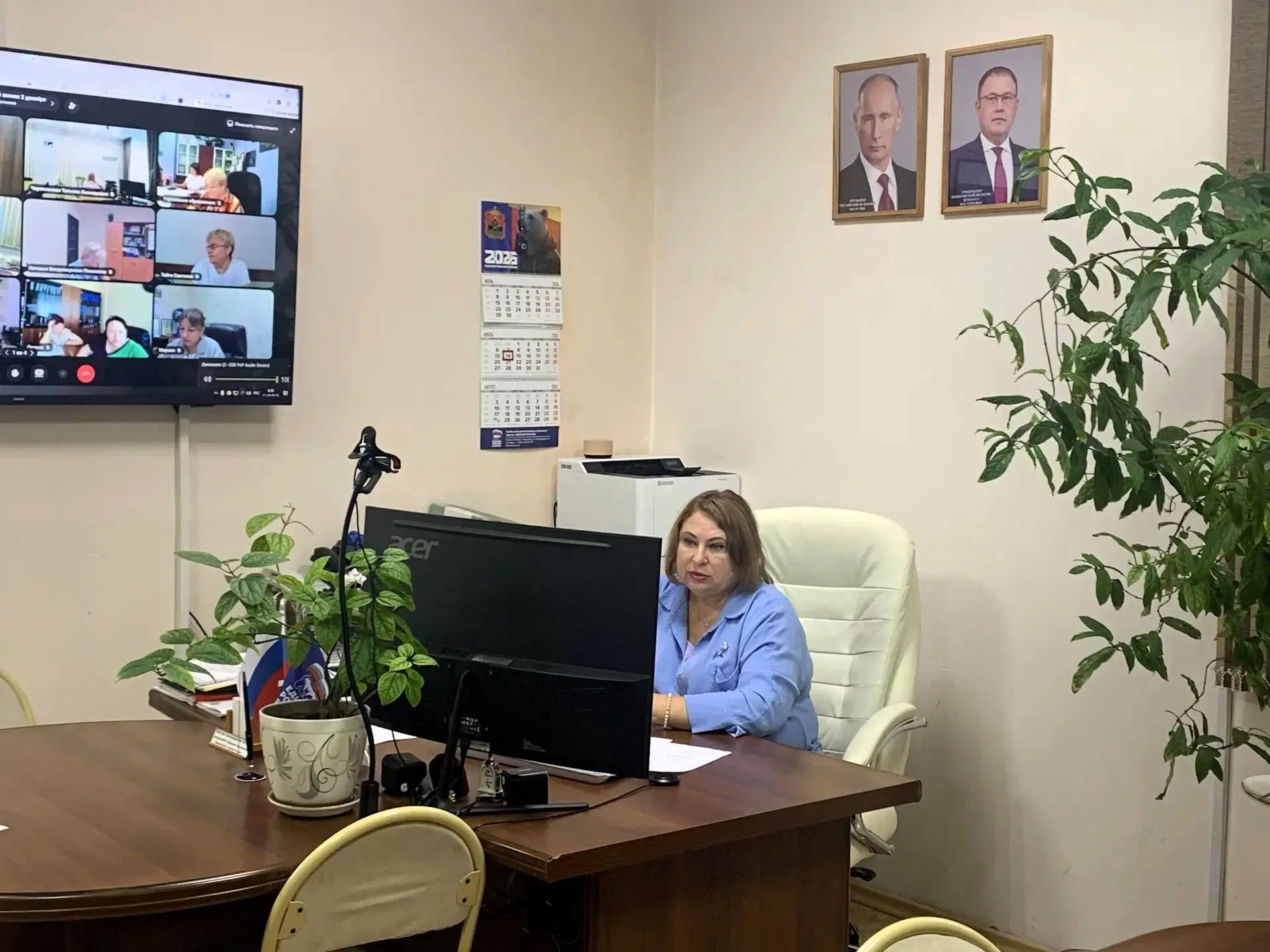 Последний месяц лета — пора активно готовиться к новому учебному году.

На совещании с Министерством