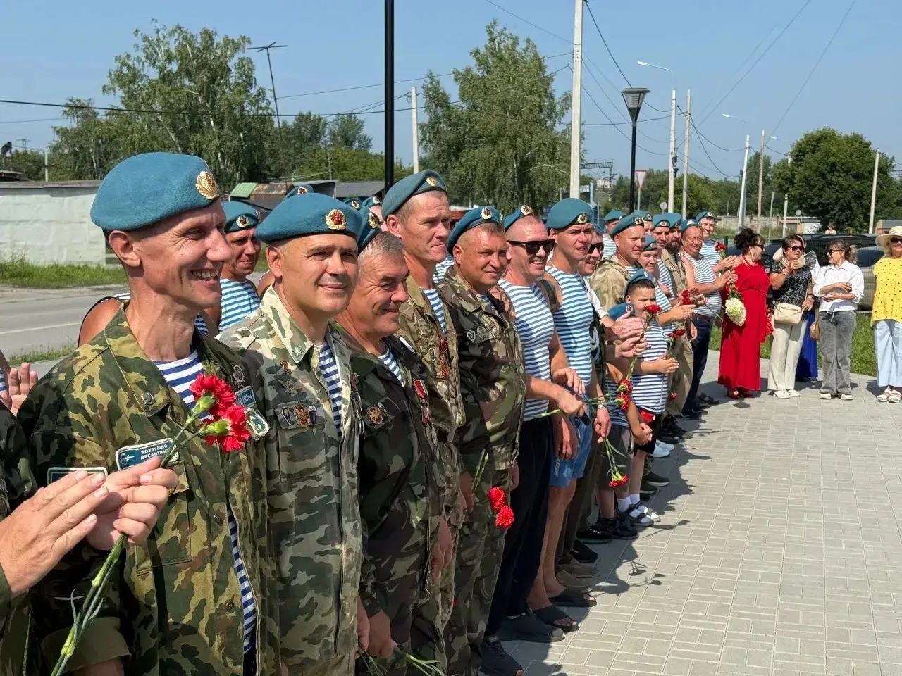 В Искитиме отметили 96-ю годовщину образования Воздушно-десантных войск