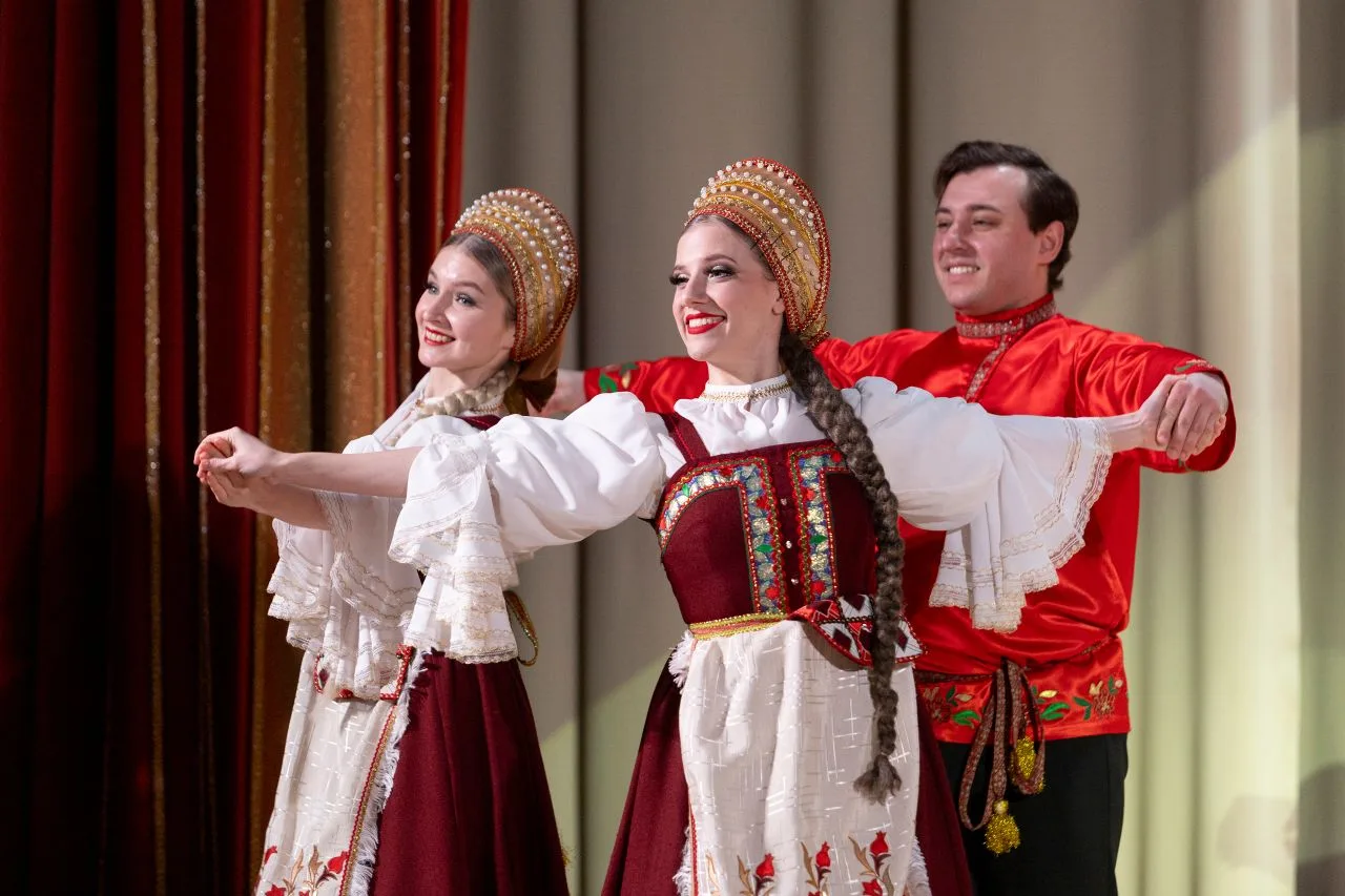 8 марта во Дворце творчества детей и молодёжи прошёл праздничный концерт Государственно...