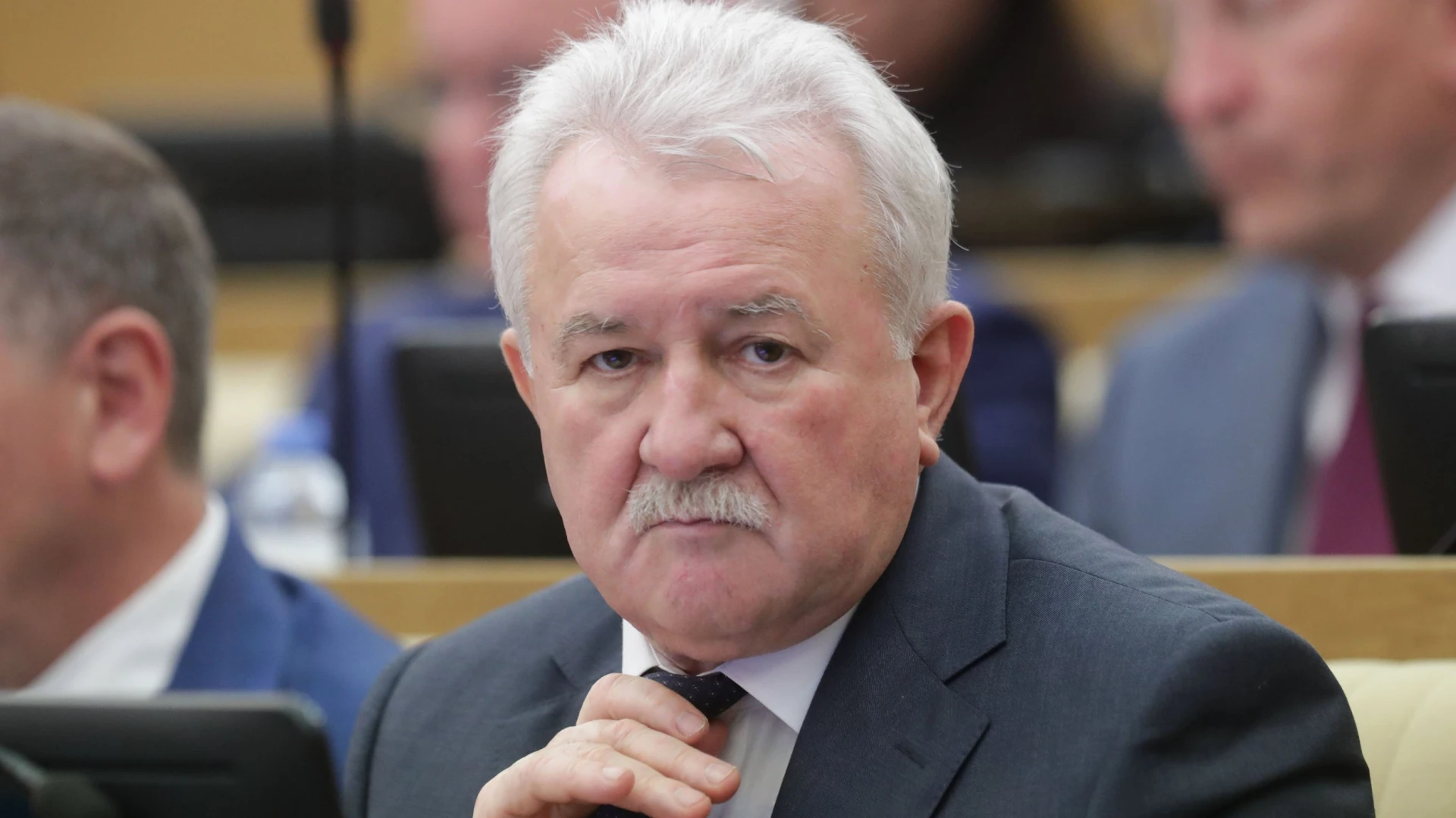 Евгений Москвичёв снова возглавил думский комитет по транспорту