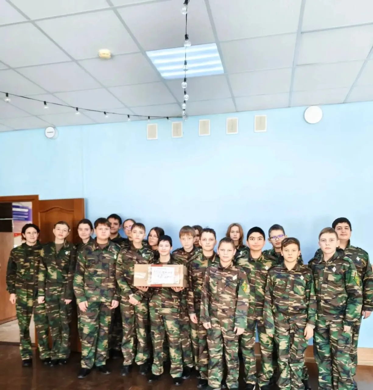 🤝 В преддверии праздника — Дня защитника Отечества — обучающиеся нашей школы приняли участие в важно