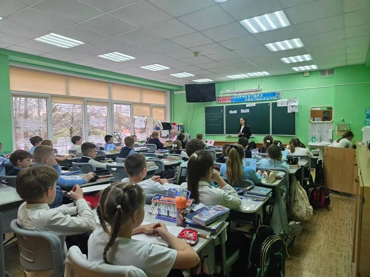 📢 В МБОУ «Центр образования № 3» прошла акция «День дублёра»!  В рамках ежегодной областной акции об