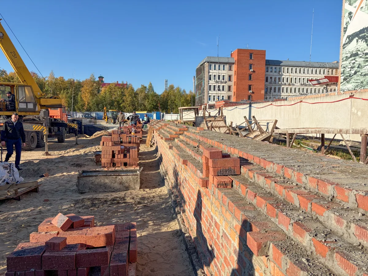 Память в камне: в Ханты-Мансийске строят храм-часовню