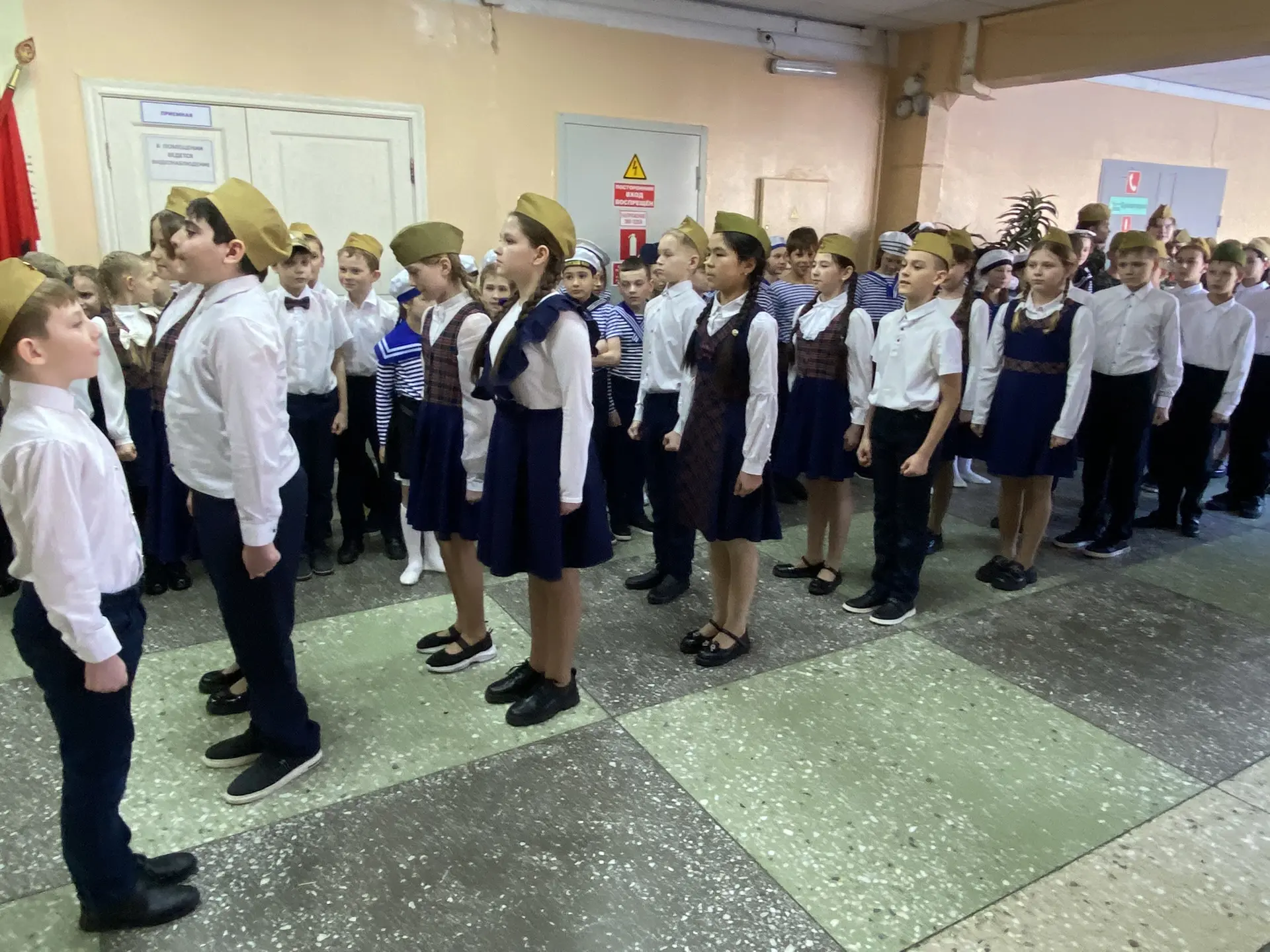 В нашей школе на этой неделе царила особая атмосфера: в рамках Всероссийского месячника военно-патри