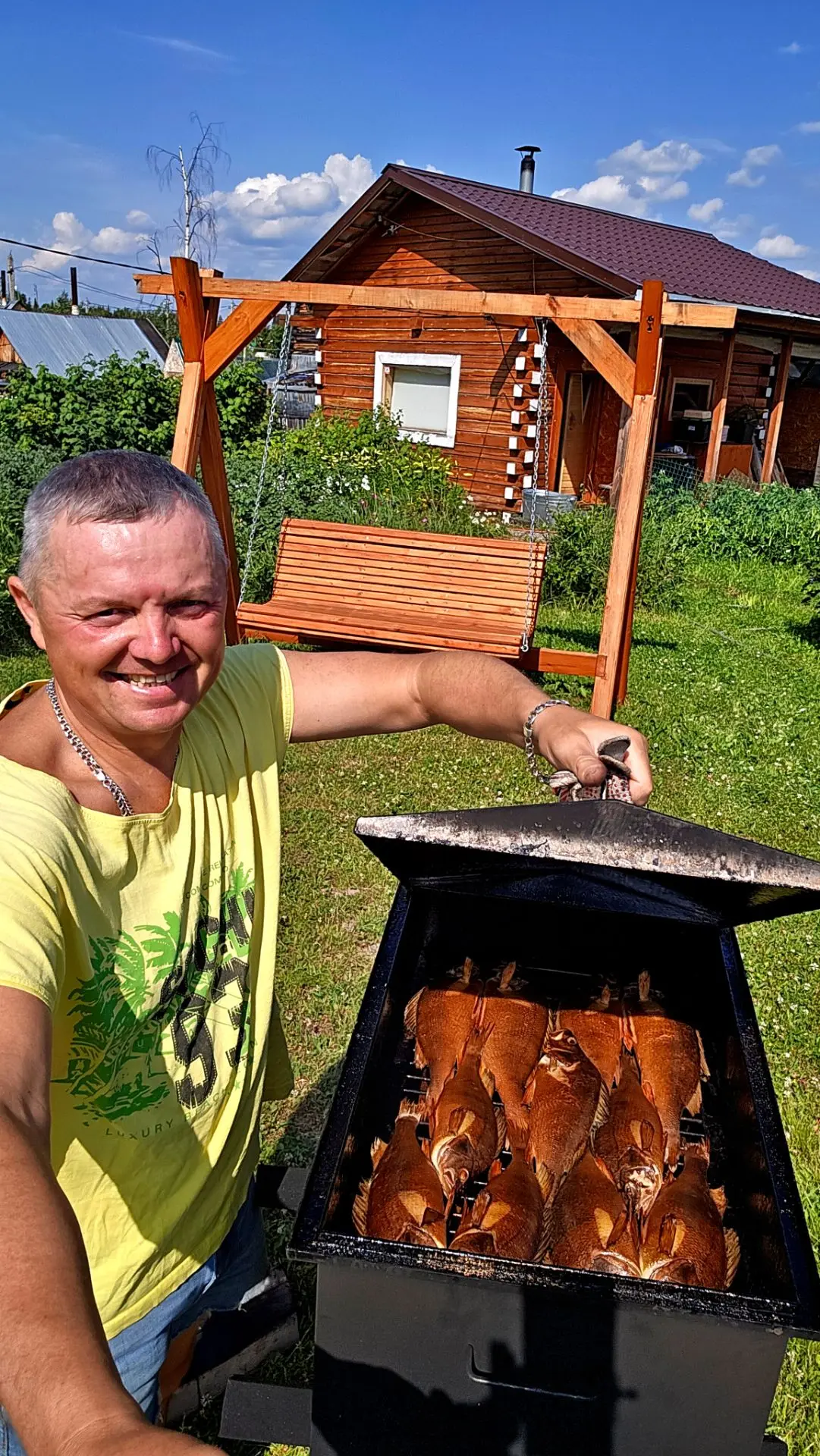 Всем привет.
День копчухи состоялся 🐟🐟🐟
Сумасшедшая жара не покидает наш регион уже почти второй 