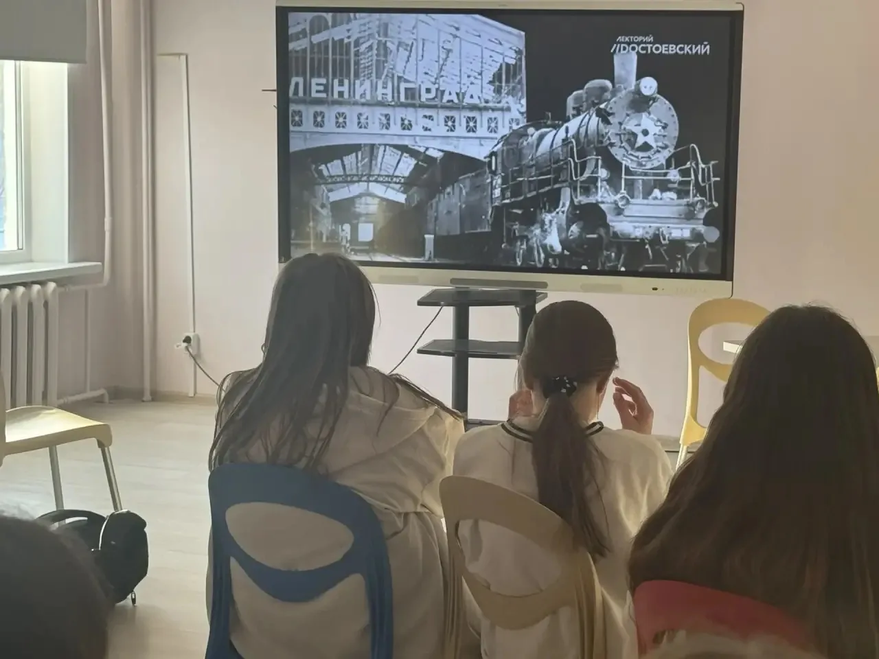 «Никто не забыт, ничто не забыто» 💥В нашей школе прошли уроки памяти, посвящённые 82-й годовщине сня