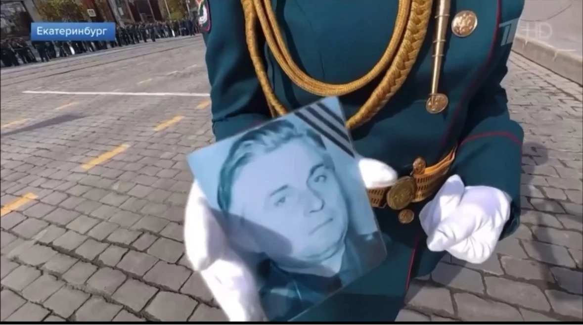 А это уже кадры из Екатеринбурга, которыми я тоже не могу не поделиться с вами, потому ...
