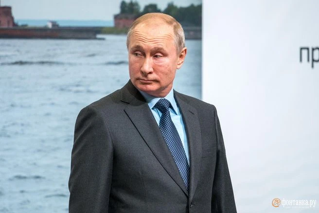25-го июля в Омск прилетел президент Владимир Путин. Его визит был связан с проведением форума "Росс