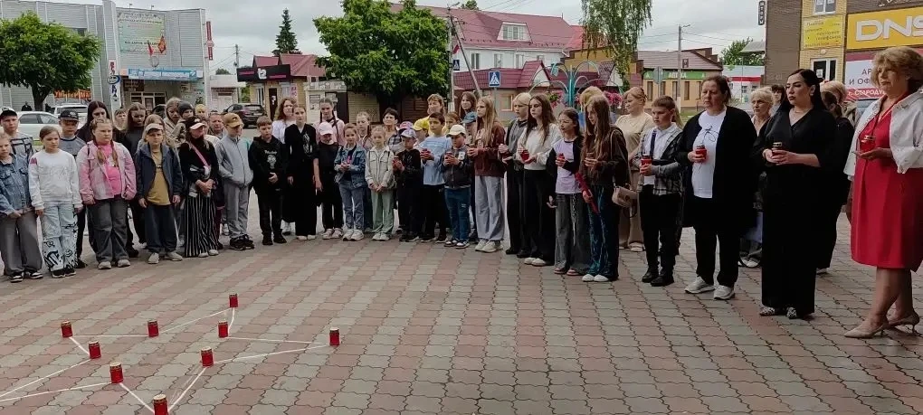 Огонь памяти в детских руках ✨
Наши воспитанники стали частью большой и важной истории, присоединивш