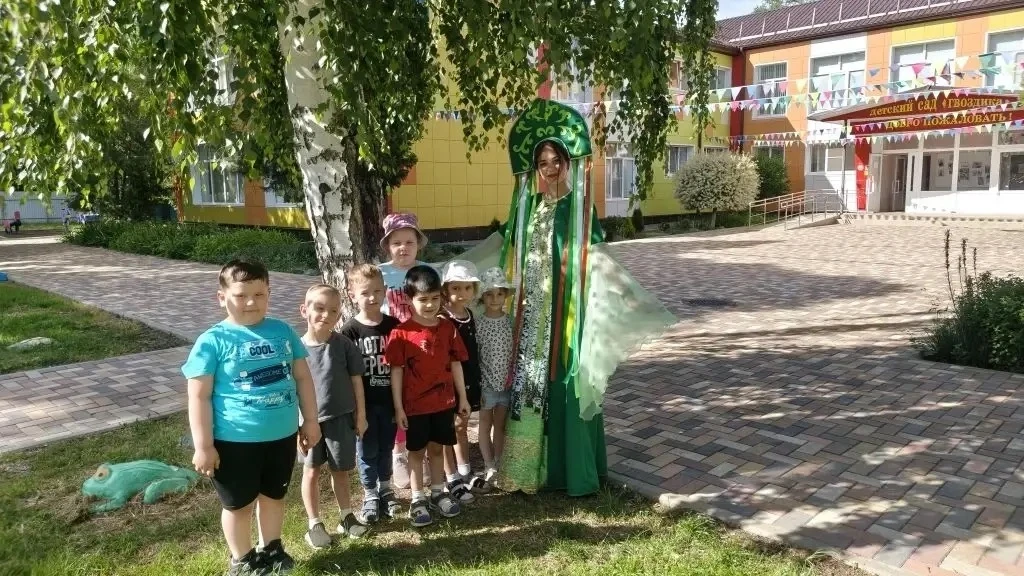 📸 Как берёзка приходила в гости к «Гномикам»

Сегодня к ребятам средней группы прямо на прогулку пр