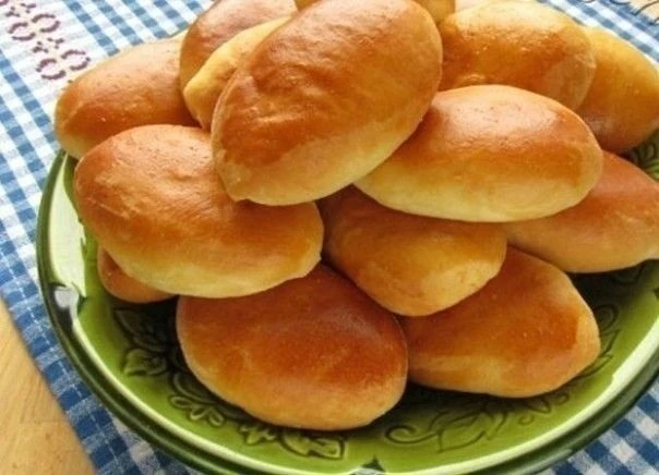 ТЕСТО «ПОПУТЧИЦА»  Готовим по советам бывалых кулинаров.🥟🍪🌭🥐 Ты можешь их испечь или поджарить, сдел