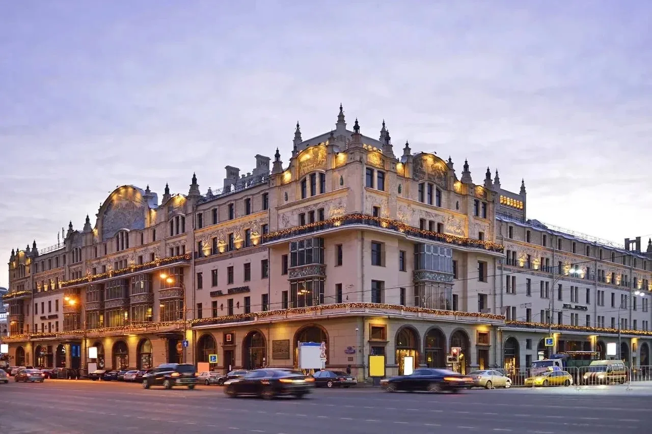 🏨 В 1905 году в Москве открылся «Метрополь» — дворец модерна