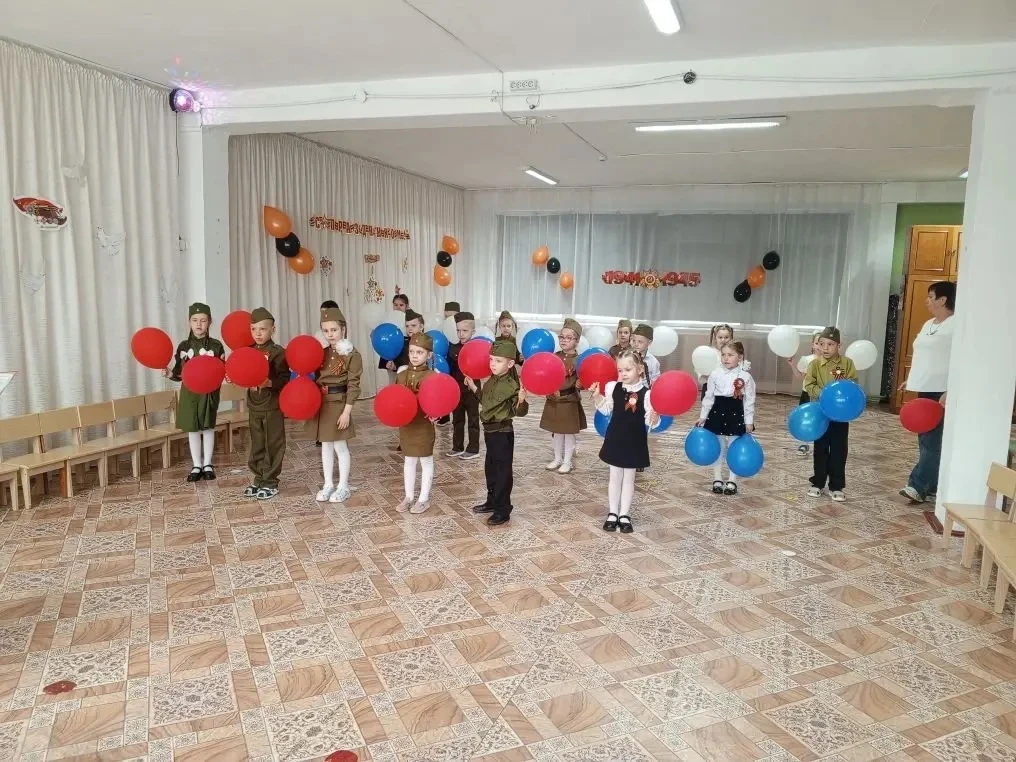 🌷В старшей группе прошёл праздник, посвящённый Дню Победы🌷 🌷Целью мероприятия было формирование у де