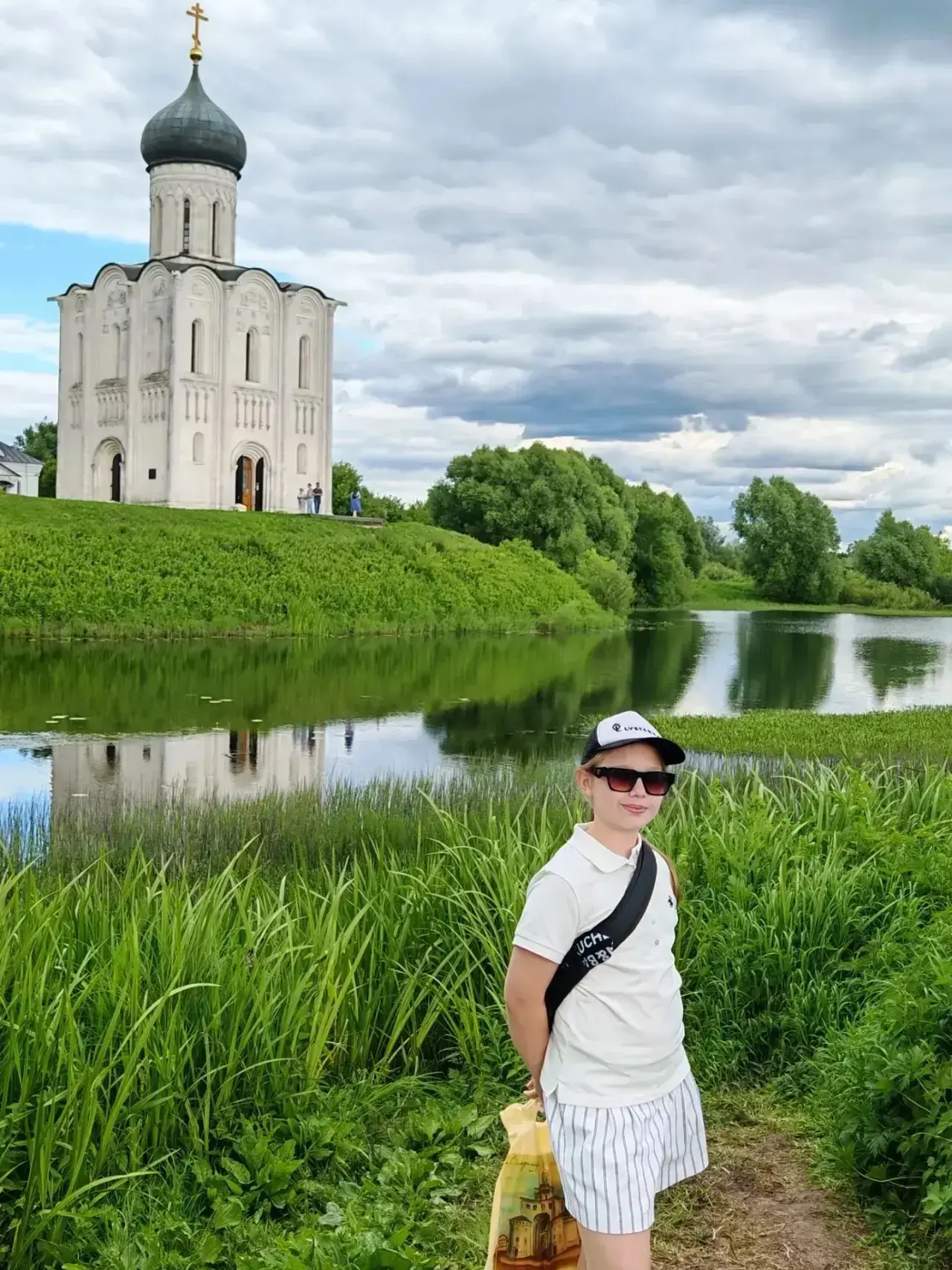 Добрый день! Полина Унчур, 5А, путешествовала по России, увидела воочию шедевр русского зодчества - 