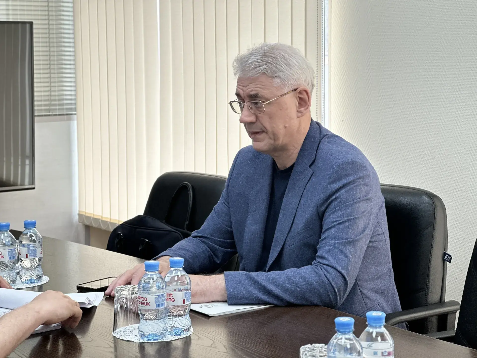 Сенатор от Хабаровского края Виктор Калашников посетил с рабочим визитом Региональный ц...
