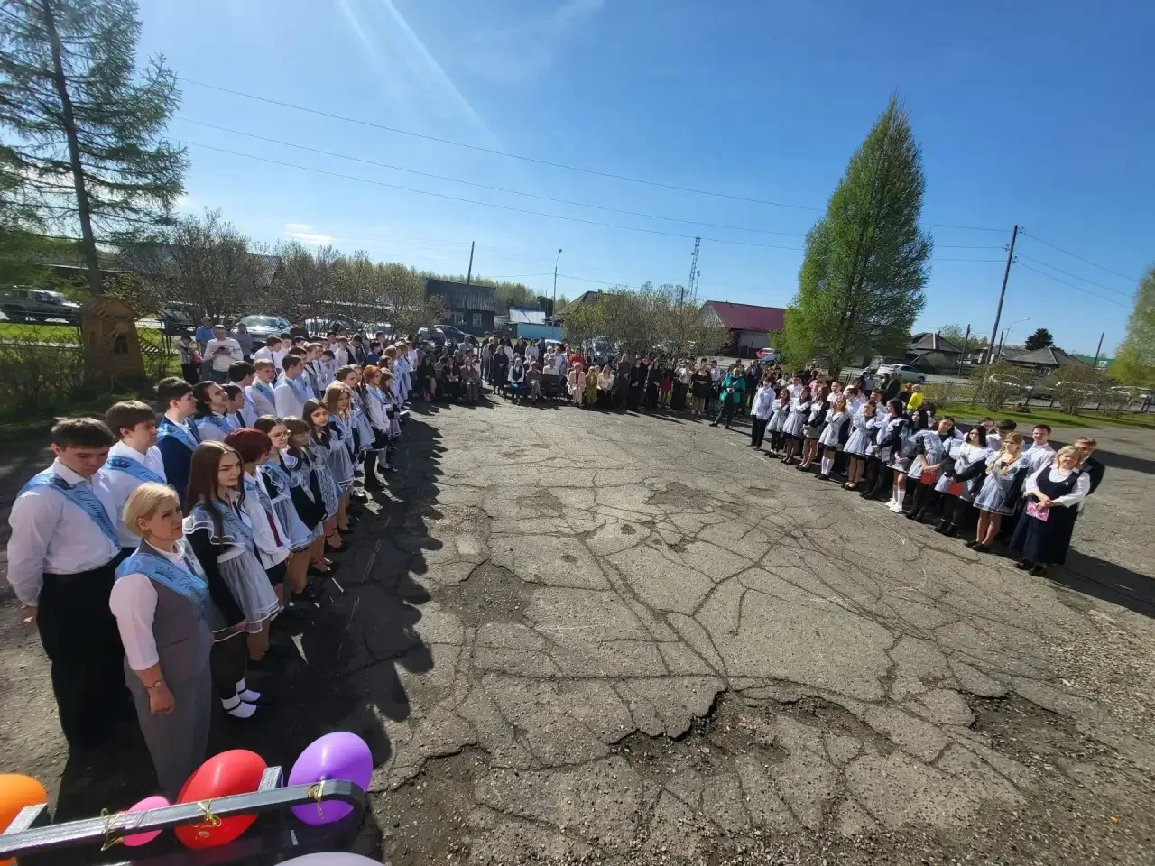 ✨ 26 мая — волнительный и солнечный день для наших 9-классников! ✨  🔔Сегодня в нашей школе прозвучал
