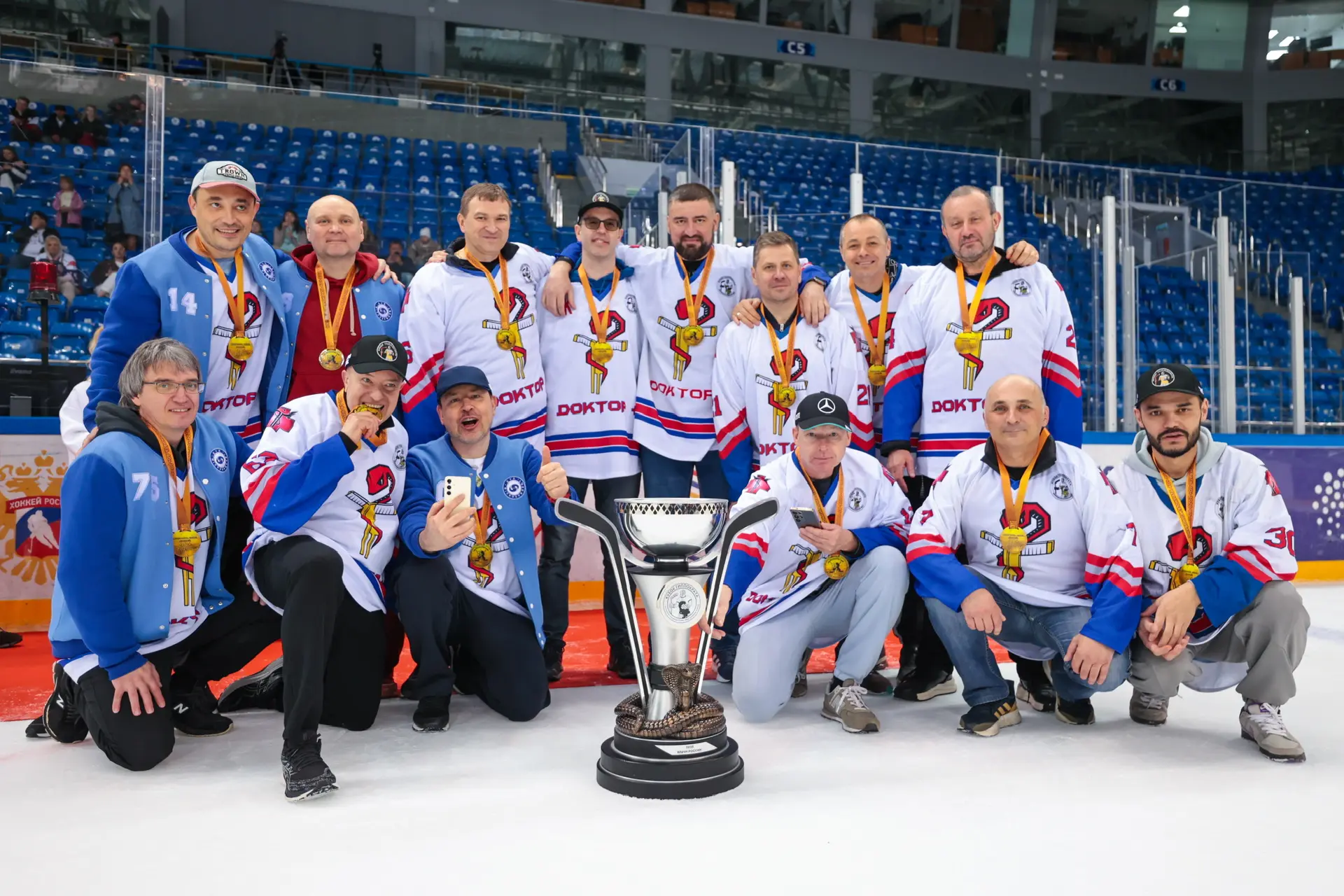🥇 ПРОФАЙЛ ЧЕМПИОНОВ: Команда «Доктор Плюс» — обладатели Кубка Гиппократа 40+ (Весна 20...