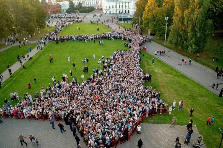 🤴🛸БПЛА 37-тысячному крестному ходу не помеха