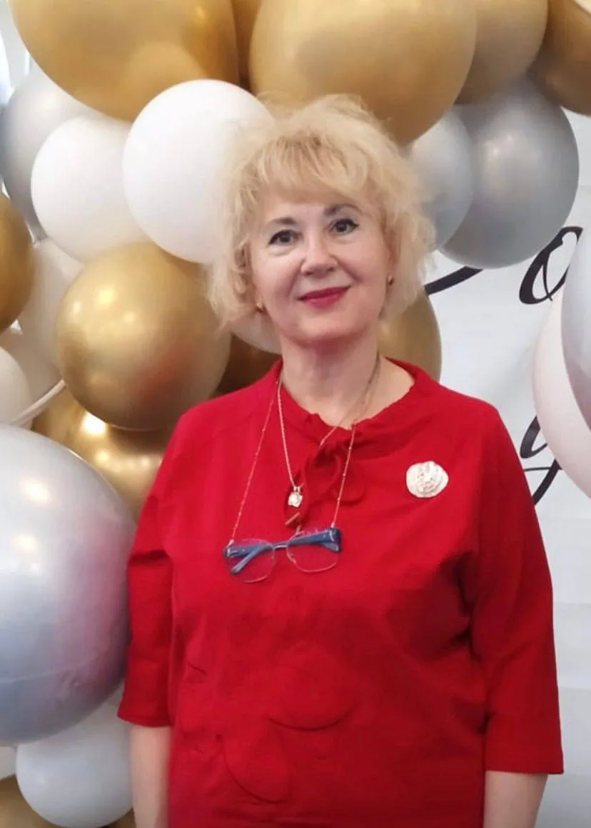 🎂Сегодня мы поздравляем с Днём Рождения Ольгу Ивановну!!! 🌺 От всей души желаем крепк...